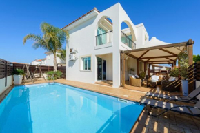 La Vita Villa #1